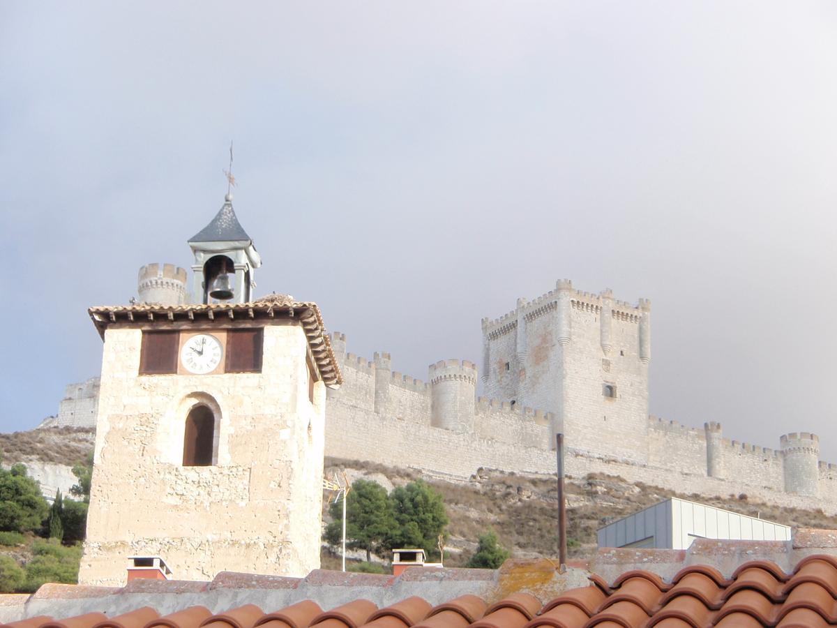 Alojamiento Rural Pueblo De La Ribera Peñafiel Exterior foto